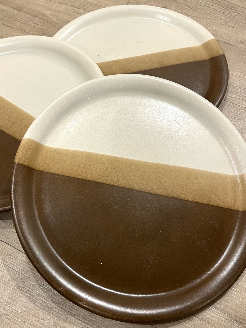 McCoy USA Sandstone Dinner Plates Set of 3 in Cream, Tan and Brown Tri-Color